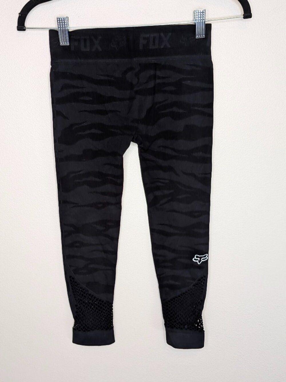 Fox Racing Zebra Camo Print Capri Leggings Workout Seamless XS - Picture 9 of 10
